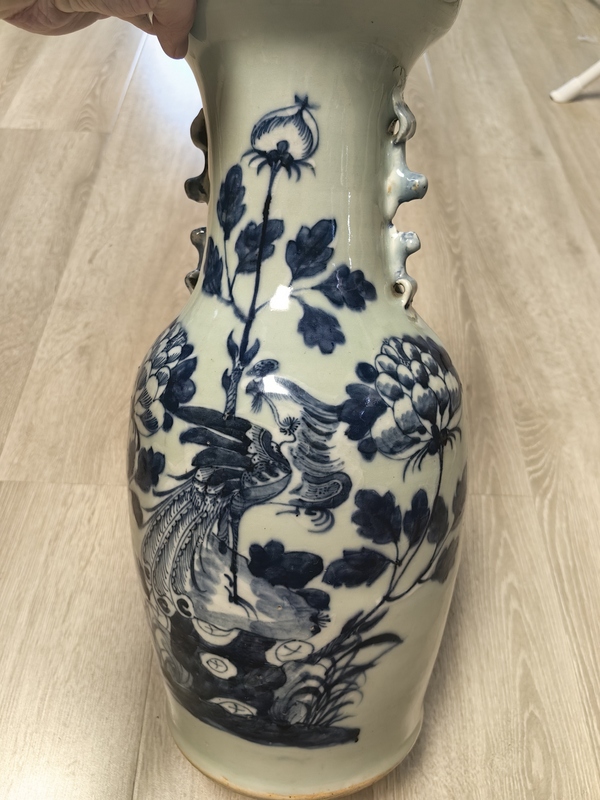 古玩陶瓷豆青釉青花瓶拍賣,當前價格3000元