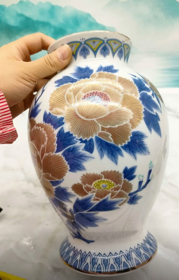 古玩陶瓷花卉紋瓶拍賣,當前價格298元