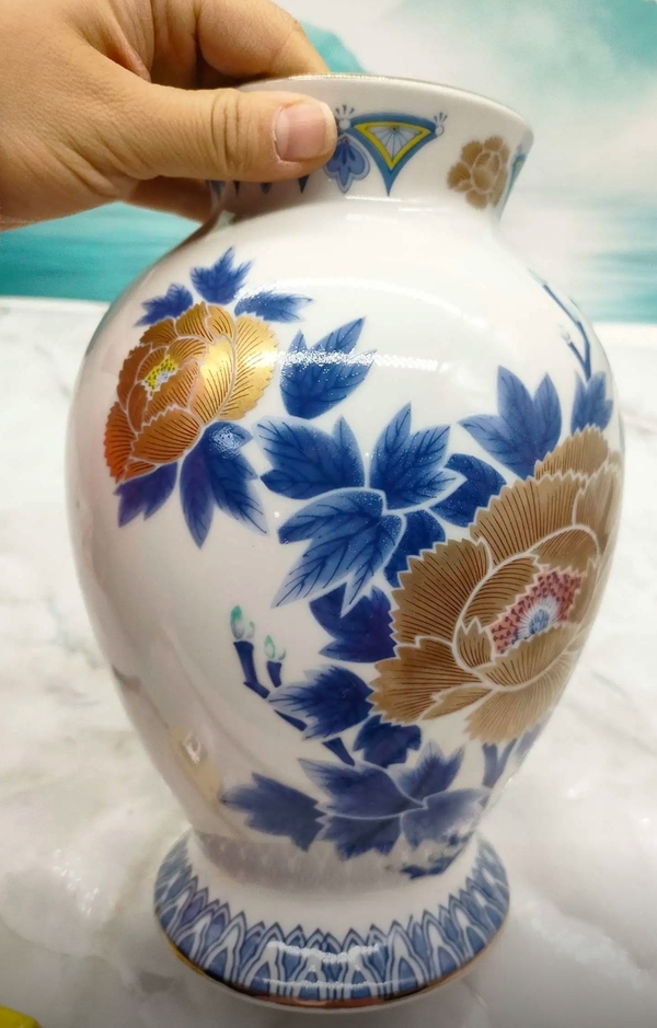 古玩陶瓷花卉紋瓶拍賣,當前價格298元
