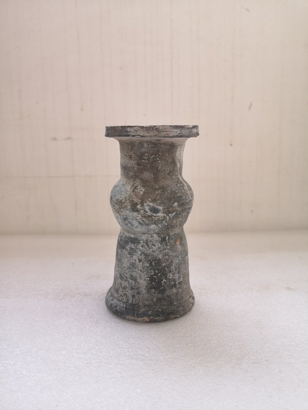古玩陶瓷明末清初灰陶花觚拍賣,當前價格580元