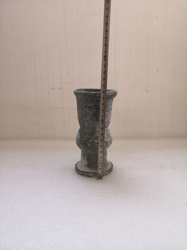 古玩陶瓷明末清初灰陶花觚拍賣,當前價格580元