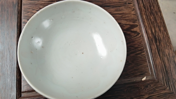 古玩陶瓷卵白釉大碗拍賣,當前價格3600元