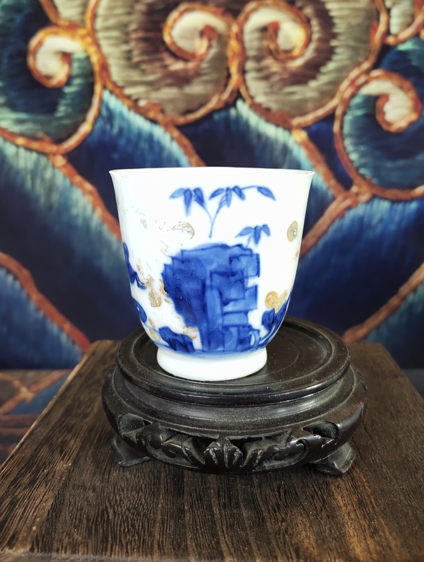 古玩陶瓷【佳士得原標(biāo)簽精品】南京號清早三代青花礬紅描金洞石花卉紋杯碟一套拍賣,當(dāng)前價格4980元
