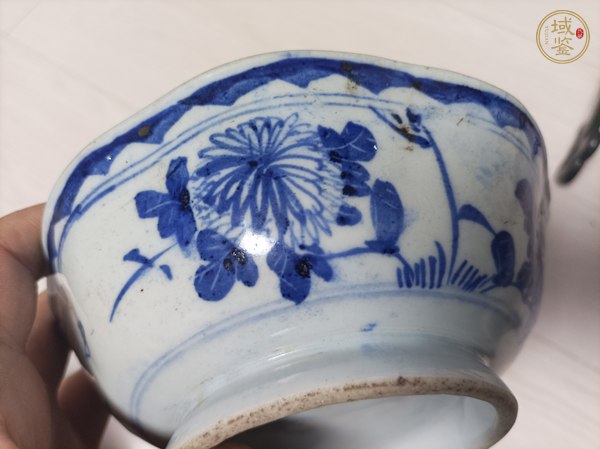 古玩陶瓷青花花卉碗真品鑒賞圖