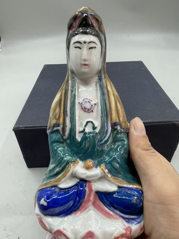 古玩陶瓷觀音塑像拍賣,當前價格999元