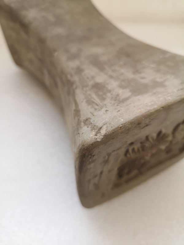 古玩陶瓷明末清初灰陶枕拍賣,當前價格680元