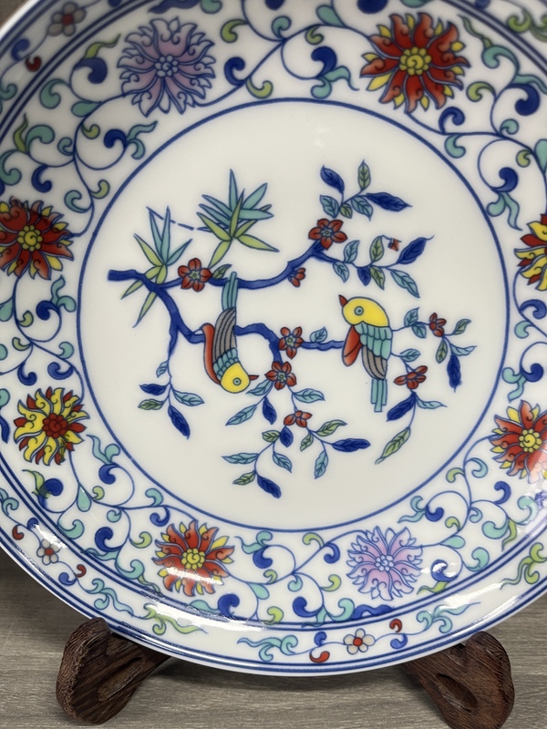 古玩陶瓷斗彩花鳥紋盤拍賣,當(dāng)前價格1000元