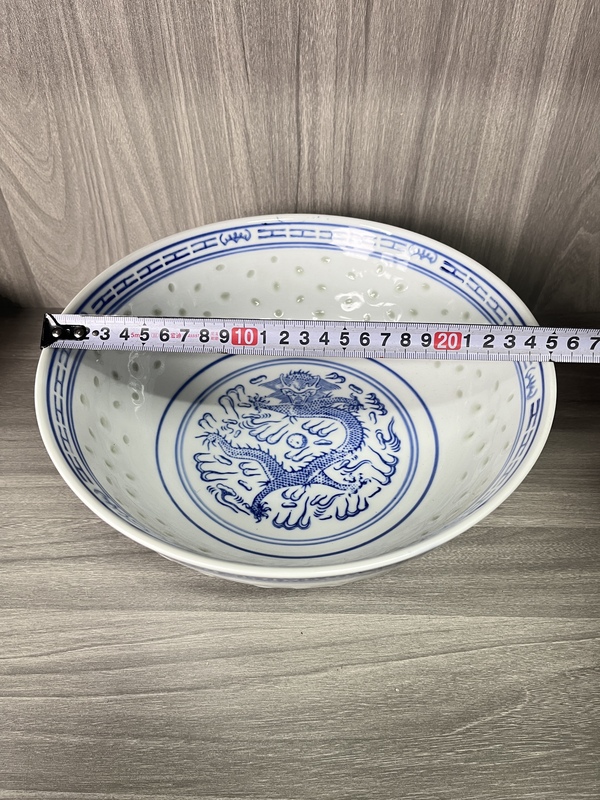 古玩陶瓷青花龍紋玲瓏瓷大碗拍賣,當前價格260元