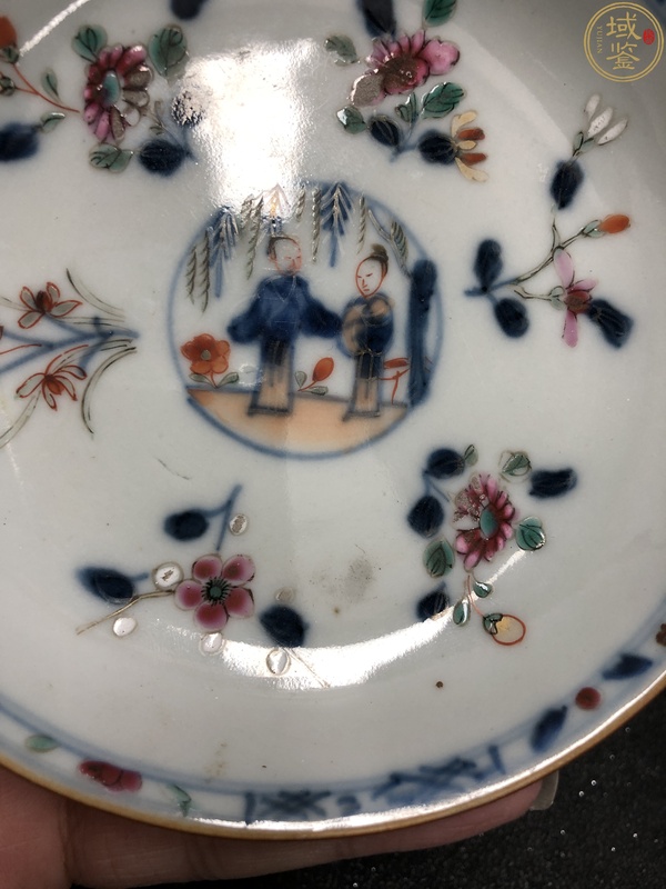 古玩陶瓷康熙青花加彩花卉人物故事盤(pán)拍賣(mài),當(dāng)前價(jià)格980元
