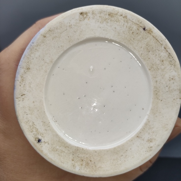 古玩陶瓷清末民初,青花山水人物紋筆筒拍賣,當(dāng)前價(jià)格660元
