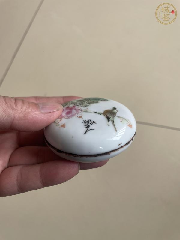 古玩陶瓷粉彩花鳥(niǎo)印泥盒真品鑒賞圖