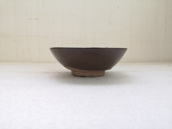 古玩陶瓷褐釉澀圈圈足疊燒工藝碗拍賣,當前價格298元