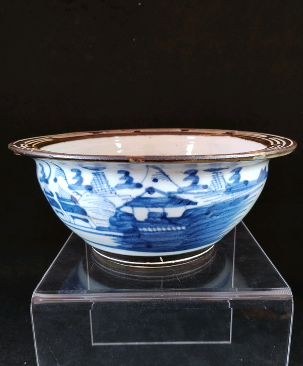 古玩陶瓷清中期道光細(xì)路***山水青花超大香爐(直徑26cm*高10cm)拍賣,當(dāng)前價(jià)格990元