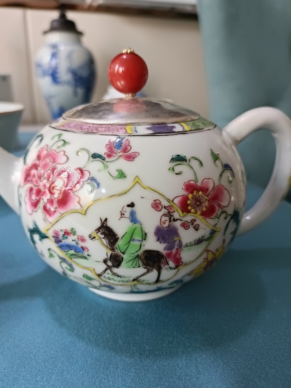 古玩陶瓷雍正粉彩踏雪尋梅壺拍賣,當前價格13888元