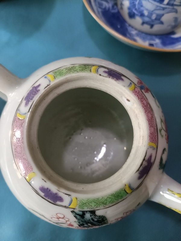 古玩陶瓷雍正粉彩踏雪尋梅壺拍賣,當前價格13888元