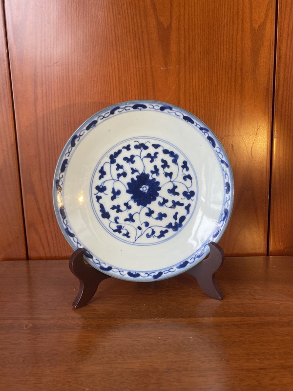 古玩陶瓷嘉慶本朝款青花纏枝花卉盤拍賣,當前價格680元
