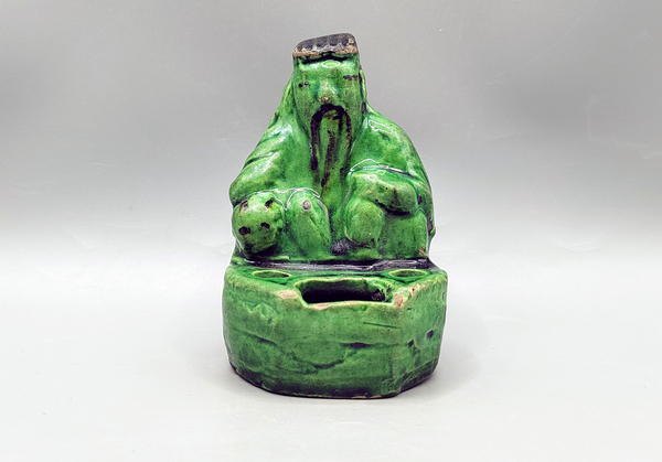 古玩陶瓷清代綠釉“純陽(yáng)子呂洞賓醉酒” 人物水盂拍賣(mài),當(dāng)前價(jià)格1680元