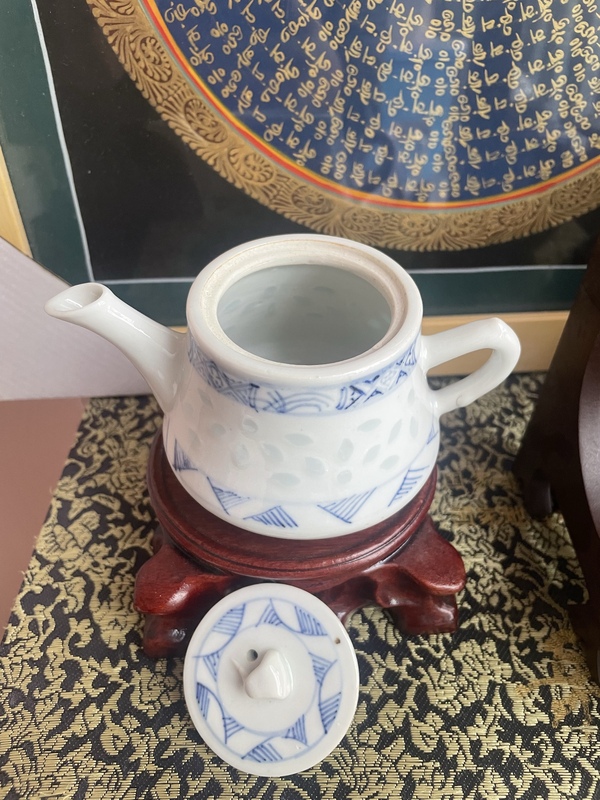 古玩陶瓷青花玲瓏瓷執壺拍賣,當前價格1500元