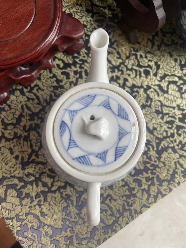 古玩陶瓷青花玲瓏瓷執壺拍賣,當前價格1500元
