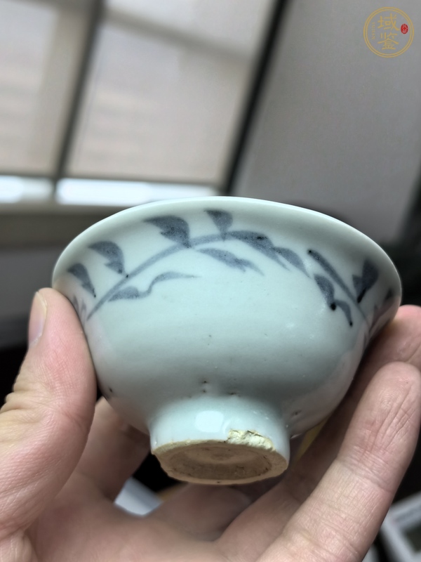 古玩陶瓷青花花卉紋茶碗真品鑒賞圖