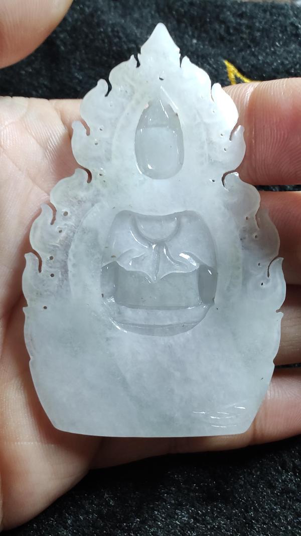 古玩玉器天然翡翠A貨觀音拍賣,當前價格8800元