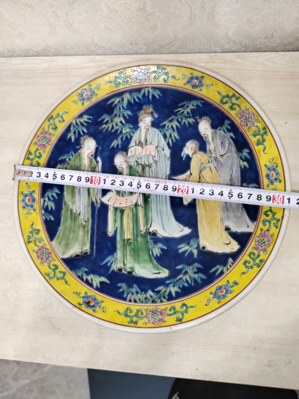 古玩陶瓷民國粉彩竹林高士人物盤拍賣,當前價格4000元