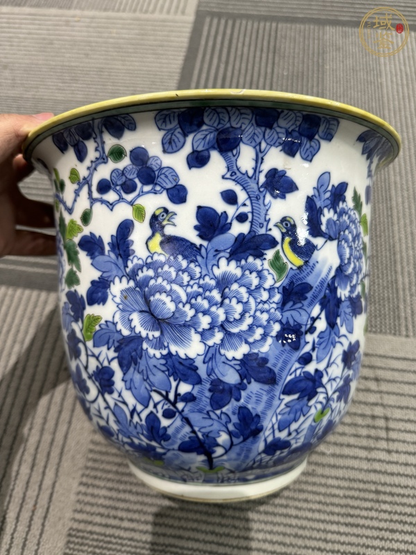 古玩陶瓷青花花鳥加彩花盆真品鑒賞圖