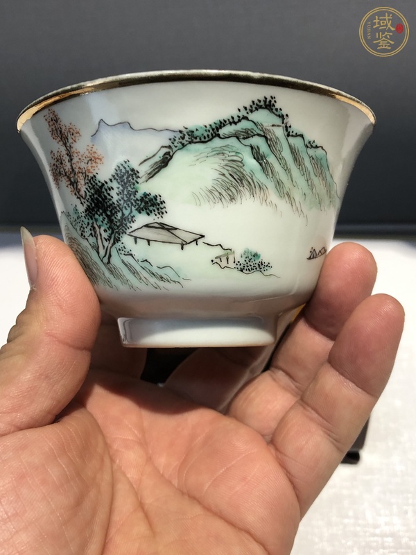 古玩陶瓷淺絳彩山水人物紋蓋碗真品鑒賞圖