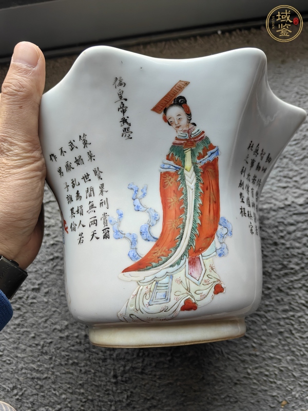 古玩陶瓷粉彩無雙譜葵口花盆真品鑒賞圖