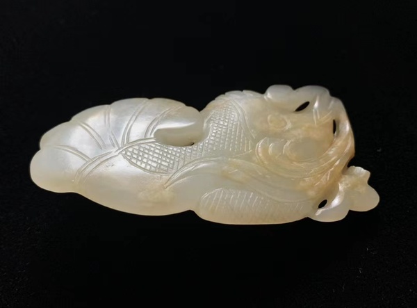 古玩玉器清代和田白玉紅沁精工魚佩拍賣，當(dāng)前價(jià)格13000元