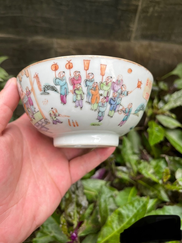 古玩陶瓷晚清粉彩百子鬧春圖墩式碗拍賣,當前價格5800元