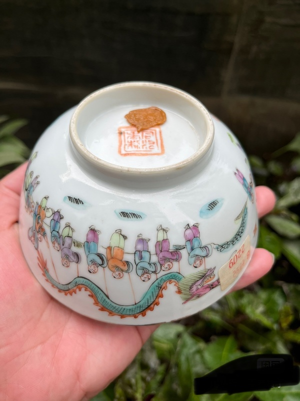 古玩陶瓷晚清粉彩百子鬧春圖墩式碗拍賣,當前價格5800元