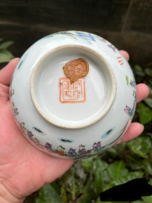 古玩陶瓷晚清粉彩百子鬧春圖墩式碗拍賣,當前價格5800元