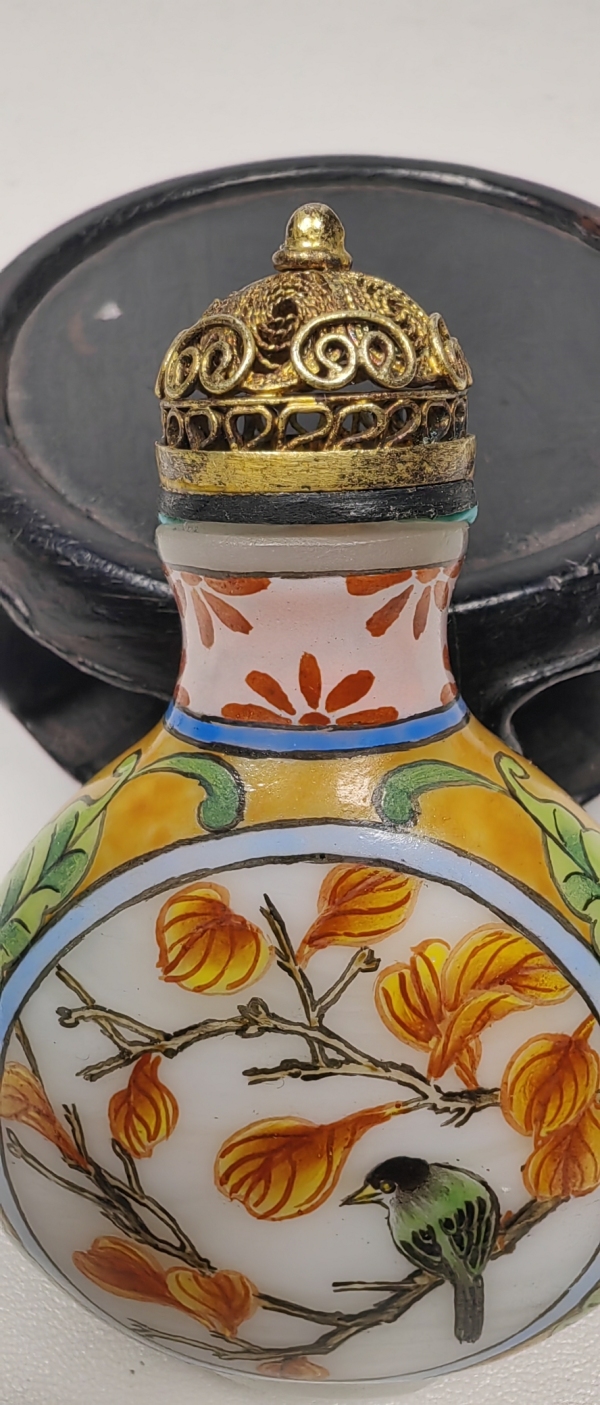 古玩陶瓷料器珐琅彩花卉纹鼻烟壶拍卖，当前价格498元