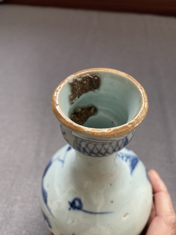 古玩陶瓷清中晚期青花山水紋蒜頭瓶拍賣，當前價格3000元