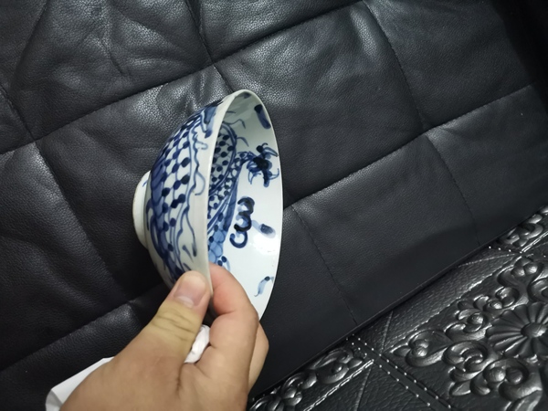古玩陶瓷青花過墻龍紋淺碗拍賣,當前價格5000元