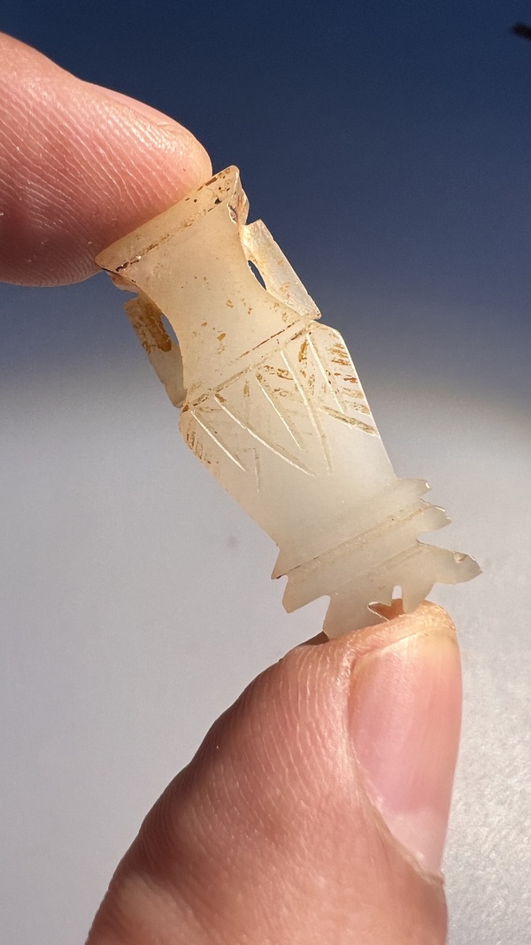 古玩玉器明代時期和田花飾拍賣，當前價格1888元