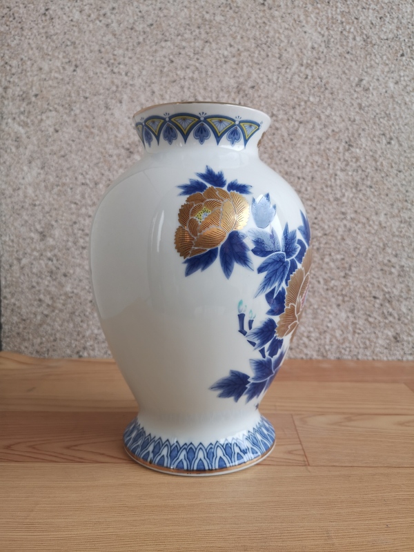古玩陶瓷花卉紋瓶拍賣,當前價格298元