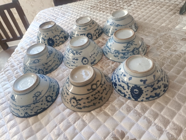 古玩陶瓷清代青花碗九個(gè)拍賣,當(dāng)前價(jià)格600元