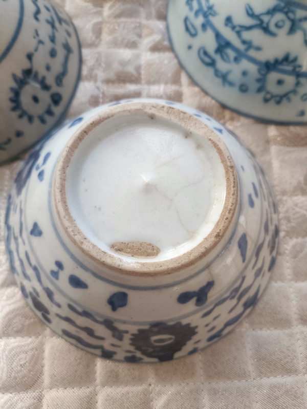 古玩陶瓷清代青花碗九個(gè)拍賣,當(dāng)前價(jià)格600元