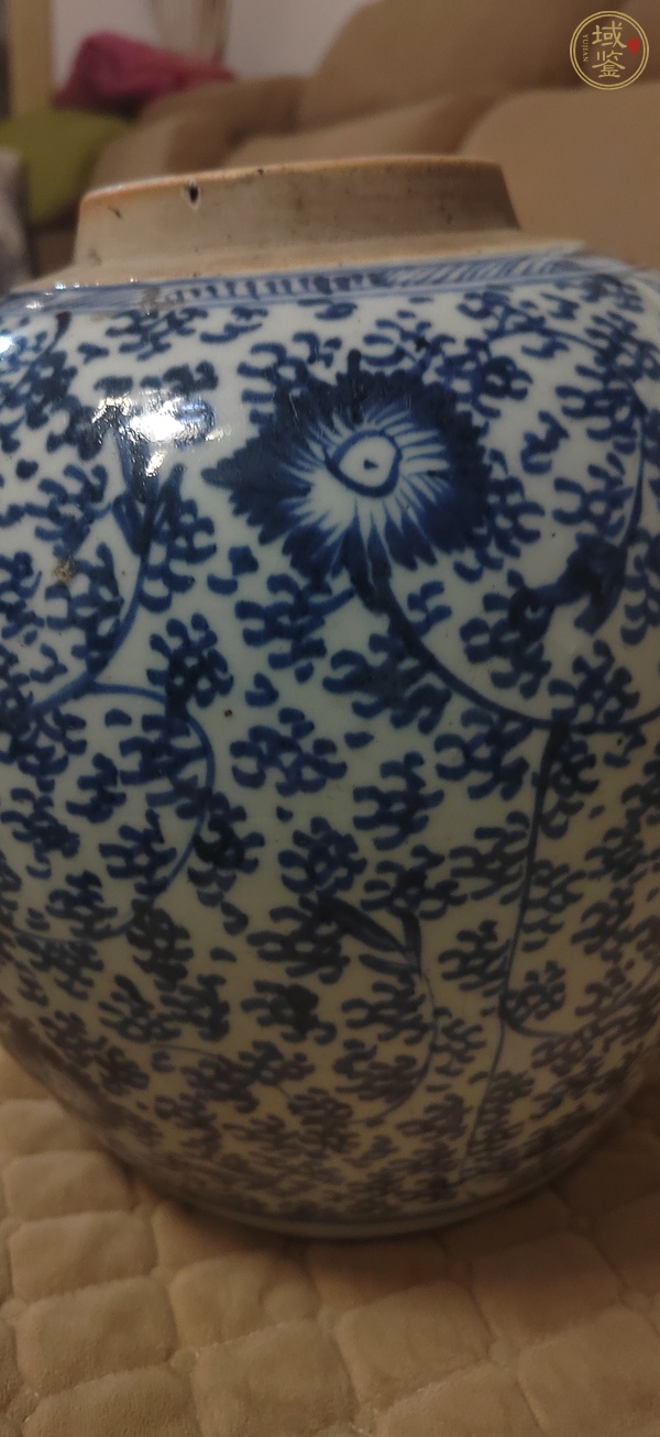 古玩陶瓷花卉紋青花罐真品鑒賞圖