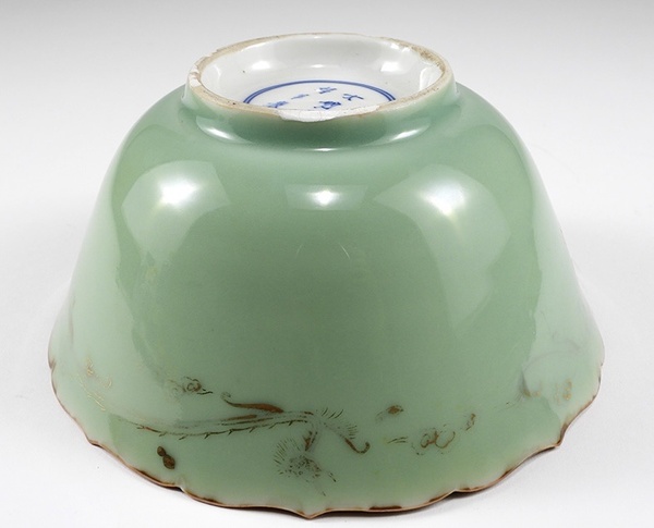 古玩陶瓷外青釉內青花龍紋碗拍賣,當前價格6500元