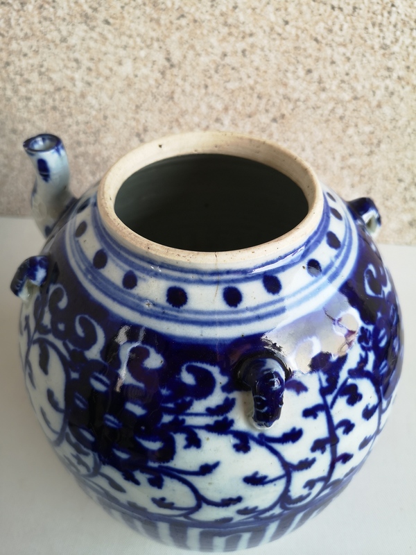 古玩陶瓷青花花卉紋茶壺拍賣,當前價格2200元
