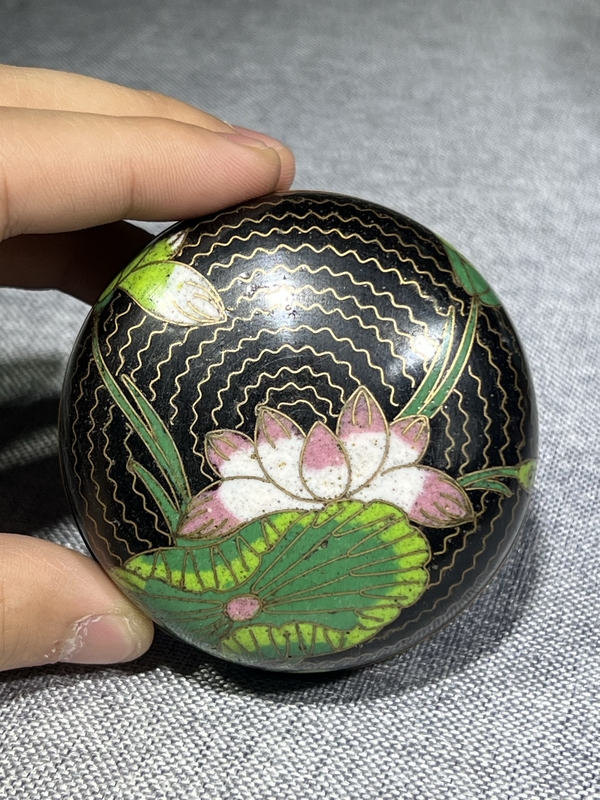 古玩陶瓷【清倉大處理】晚清銅胎畫琺瑯蓋罐拍賣,當前價格888元