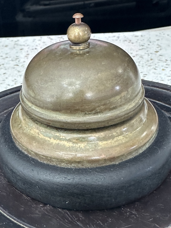 古玩銅器民國時期銅手鈴也叫傭人鈴J1145/680拍賣，當前價格580元
