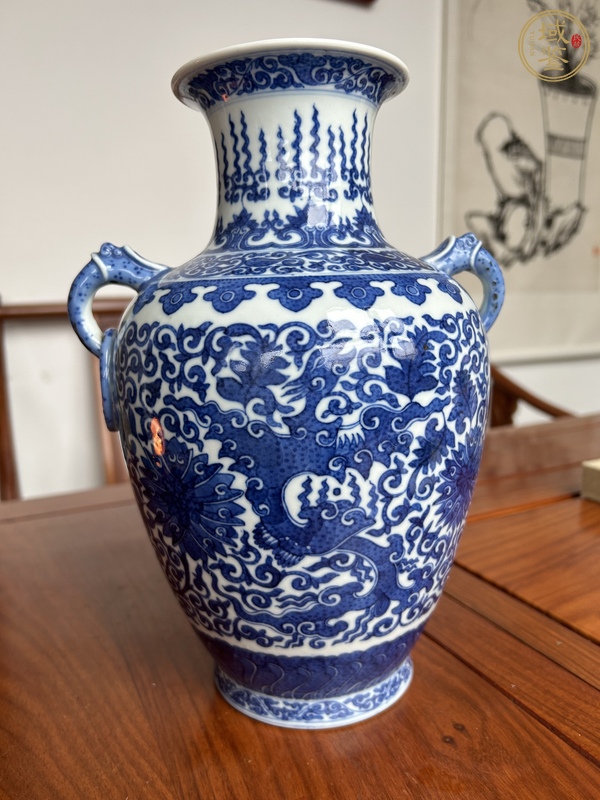 古玩陶瓷青花鸞鳳紋雙耳尊真品鑒賞圖