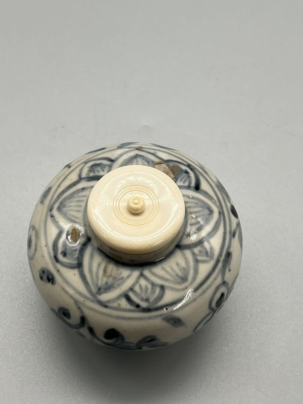 古玩陶瓷青花纏枝花卉紋水盂拍賣,當(dāng)前價格2800元