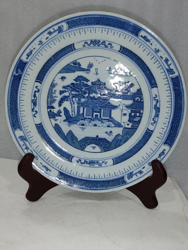 古玩陶瓷樓臺亭閣山水紋青花盤拍賣,當(dāng)前價格299元