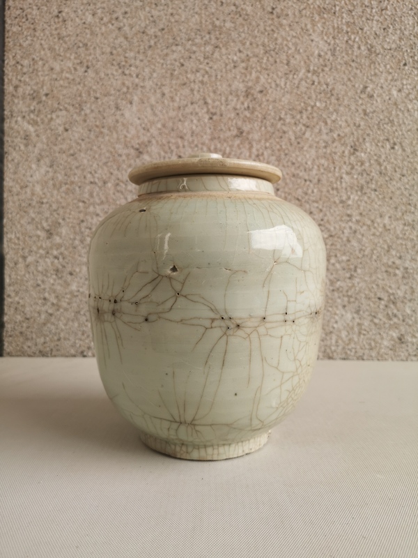 古玩陶瓷哥釉蓋罐拍賣,當(dāng)前價(jià)格858元