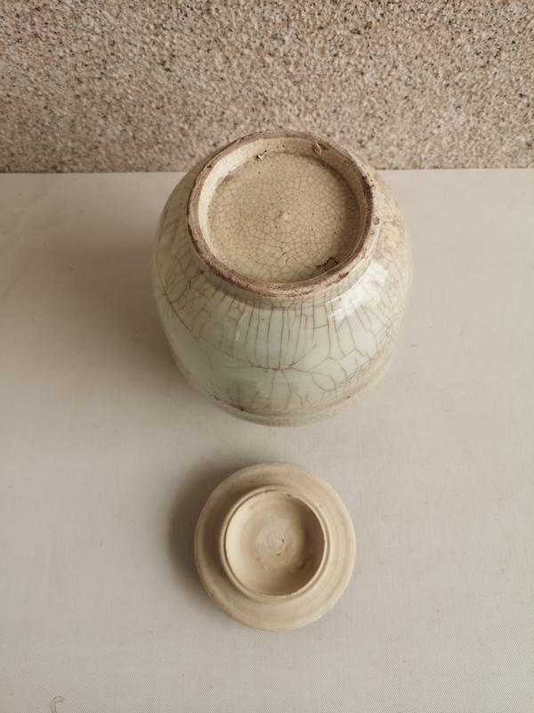 古玩陶瓷哥釉蓋罐拍賣,當(dāng)前價(jià)格858元